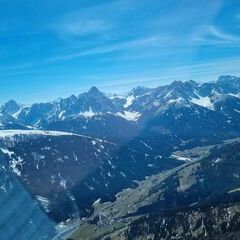 Flugwegposition um 12:27:32: Aufgenommen in der Nähe von Gemeinde Sillian, 9920, Österreich in 2633 Meter